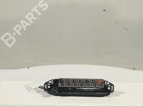 Used Switch PEUGEOT 3008 II SUV (MC_, MR_, MJ_, M4_) 1.5 BlueHDi 130 (131 hp) 12199583