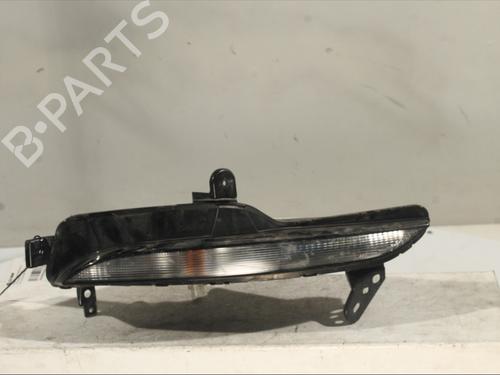 right-front-indicator-renault-megane-iv-hatchback-b9amn_-2015-30092566 main image