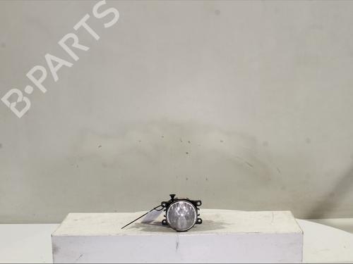 left-front-fog-light-renault-megane-iv-hatchback-b9amn_-2015-33712733 main image