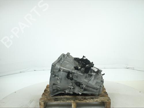 Gearkasse Gearkasse VOLVO V40 Hatchback (525) D2 (120 hp) 33999434 33999434