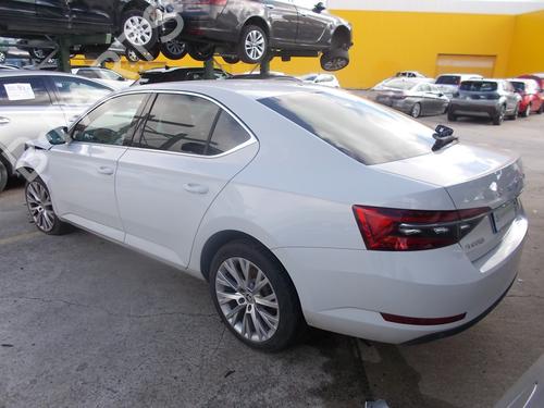 Brukte deler til SKODA SUPERB III (3V3) 2.0 TDI (150 hp) 4425265
