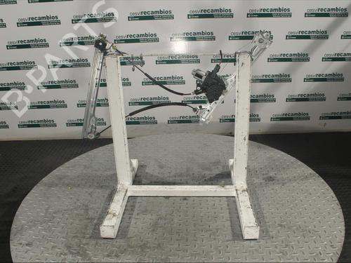 Used Front right window mechanism Front right window mechanism RENAULT MEGANE IV Hatchback (B9A/M/N_) 1.6 dCi 165 (163 hp) 12077906 12077906