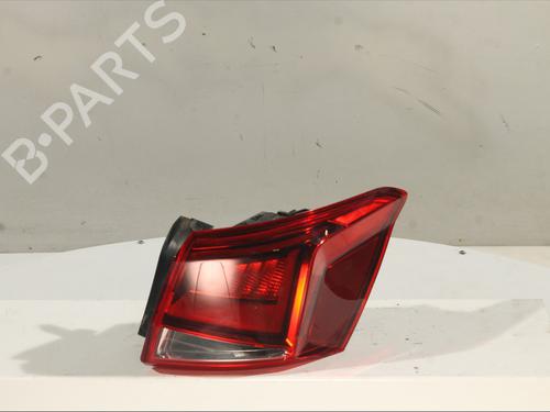 Højre baglygte SEAT ARONA (KJ7, KJP) 1.0 TSI (116 hp) 31748125