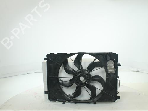 Used Radiator fan Radiator fan MERCEDES-BENZ CLA Shooting Brake (X117) CLA 220 CDI / d (117.903) (177 hp) 35887782 35887782