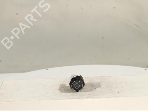 switch-vw-t-roc-a11-d11-2017-27443957 main image