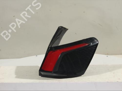 Used Right taillight Right taillight PEUGEOT 3008 II SUV (MC_, MR_, MJ_, M4_) 2.0 BlueHDi 180 (177 hp) 32277583 32277583