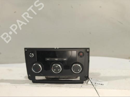 climate-control-land-rover-discovery-sport-l550-2014-27587143 main image