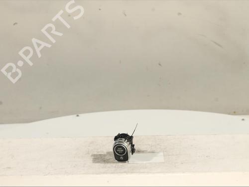 switch-mercedes-benz-a-class-w177-2018-27336576 main image