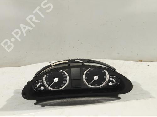 Used Instrument cluster MERCEDES-BENZ C-CLASS (W203) C 180 Kompressor (203.046) (143 hp) 26919671
