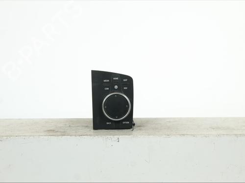 switch-bmw-3-g20-g80-g28-2018-39542188 main image
