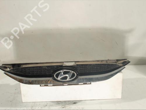 Used Grille HYUNDAI ix35 (LM, EL, ELH) 1.7 CRDi (116 hp) 18077902