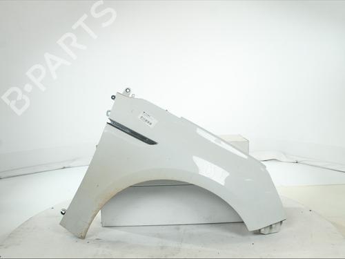 right-front-fenders-renault-megane-iv-hatchback-b9amn_-2015-37432879 main image