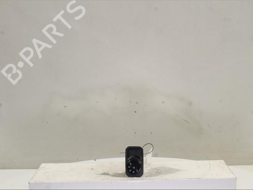 switch-dacia-duster-pym_-pyn_-2023-33008278 main image