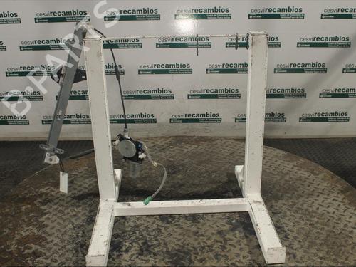 Used Front right window mechanism Front right window mechanism HONDA CR-V II (RD_) 2.2 CTDi (RD9) (140 hp) 12076824 12076824