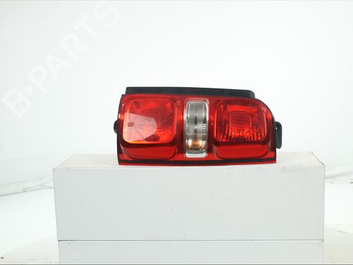 Used Right taillight Right taillight CITROËN SPACETOURER Bus (V_) 1.5 BlueHDi 120 (120 hp) 35998246 35998246