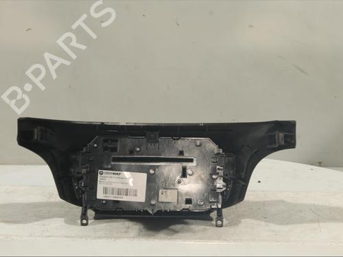 Used Switch Switch PEUGEOT 308 II (LB_, LP_, LW_, LH_, L3_) 1.5 BlueHDi 130 (131 hp) 15883739 15883739