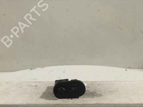 Used Headlight switch SEAT CORDOBA (6L2) 1.9 TDI (100 hp) 17513079