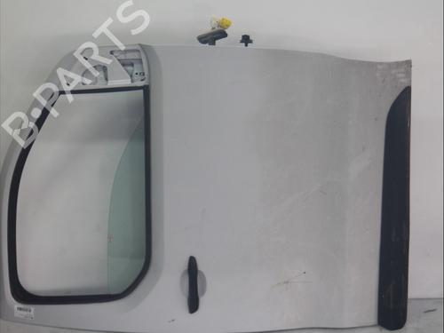 right-front-door-toyota-proace-van-mdz_-2016-36367880 main image