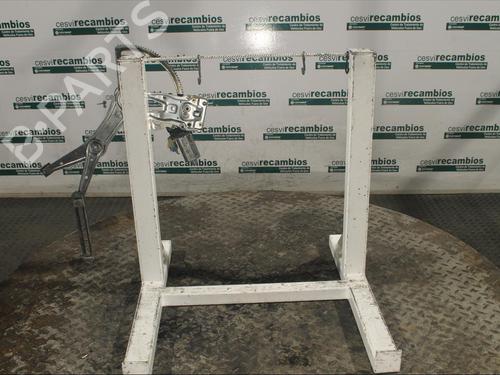Used Front left window mechanism MERCEDES-BENZ M-CLASS (W163) ML 270 CDI (163.113) (163 hp) 12077012