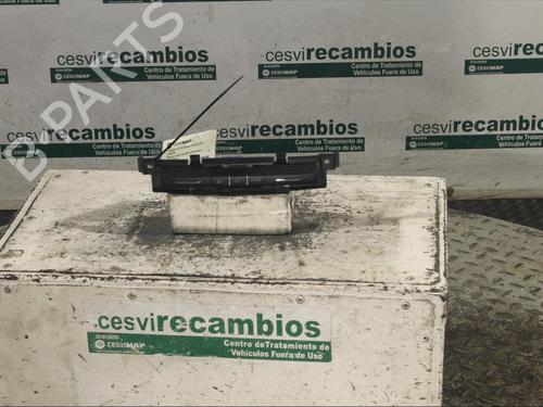 Used Switch Switch CITROËN C3 II (SC_) 1.2 VTi 82 (82 hp) 11895761 11895761