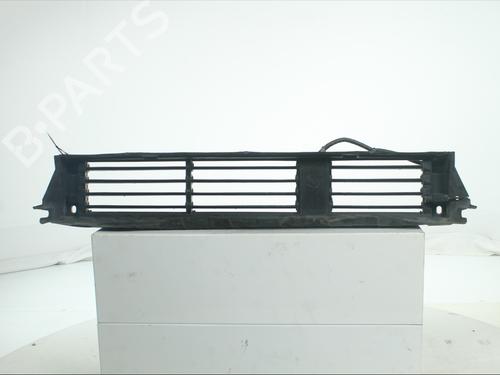 Grill Grill NISSAN QASHQAI III (J12) 1.3 DIG-T (140 hp) 35936666 35936666