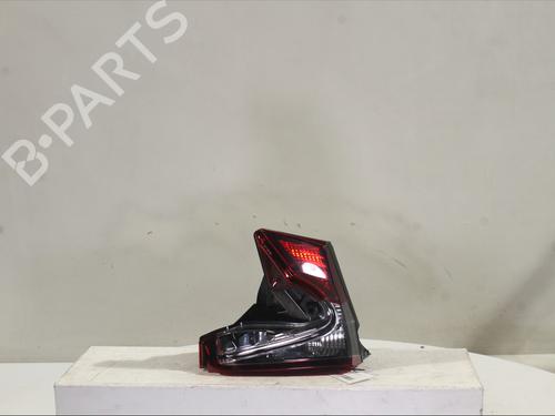 left-tailgate-light-toyota-c-hr-_x1_-2016-33445209 main image