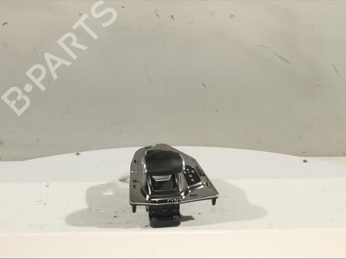 Used Shift knob Shift knob RENAULT CAPTUR II (HF_) E-TECH 145 (HFMU) (143 hp) 31748190 31748190
