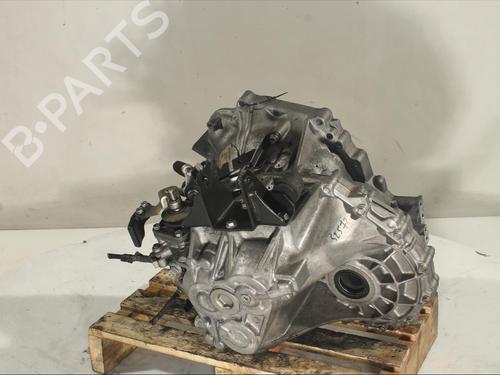 Gearbox TOYOTA AURIS (_E18_) 2.0 D-4D (ADE186_, ADE186R) | BP18956778M3 