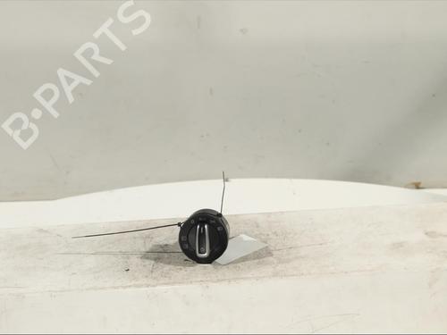 Used Headlight switch Headlight switch VW SCIROCCO III (137, 138) 2.0 TDI (140 hp) 11989942 11989942