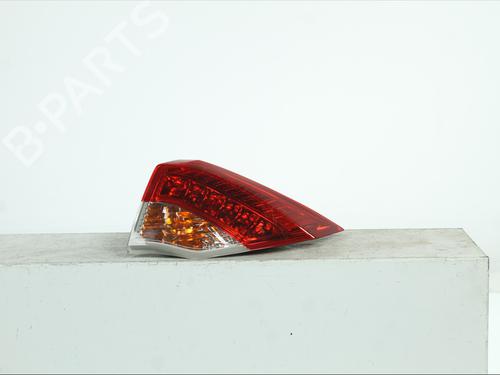 Used Right taillight Right taillight RENAULT LAGUNA III (BT0/1) 1.5 dCi (BT00, BT0A, BT0T, BT1J) (110 hp) 39756637 39756637