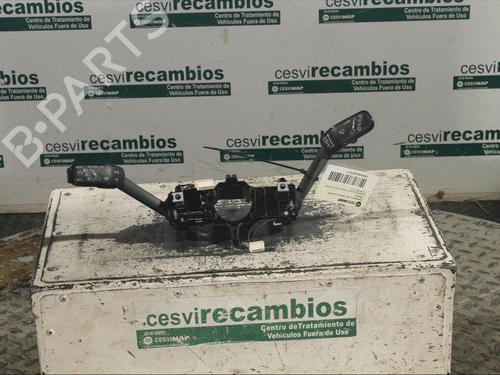 Commodo Essuie Glace / Phare SEAT ATECA (KH7, KHP) 1.6 TDI (115 hp) 11989130