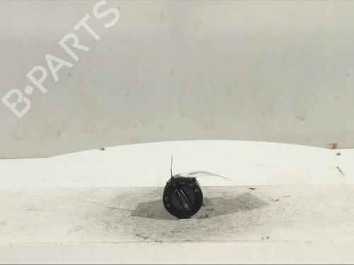 Used Headlight switch VW GOLF PLUS V (5M1, 521) 1.6 TDI (105 hp) 11983321