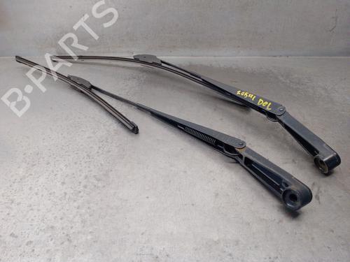 Used Front windshield wiper arm NISSAN PATHFINDER III (R51) 2.5 dCi (174 hp) 19024443