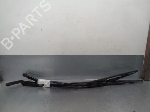 Used Front windshield wiper arm PEUGEOT 206 Hatchback (2A/C) 1.4 16V (88 hp) 18405661