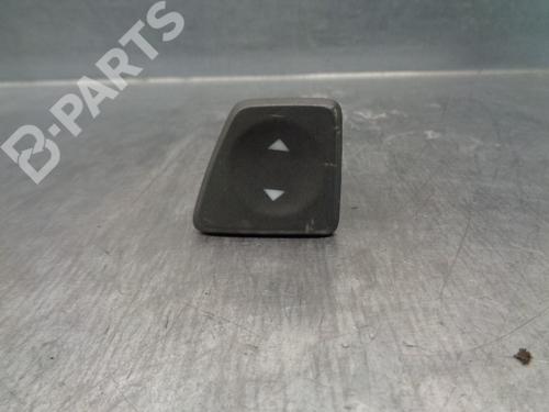 Used Right front window switch Right front window switch FIAT 500 (312_) 1.4 (312AXC1B, 312CXC1B) (100 hp) 9958898 9958898