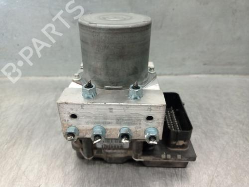 Used ABS pump BMW X1 (E84) sDrive 18 d (143 hp) 19924166
