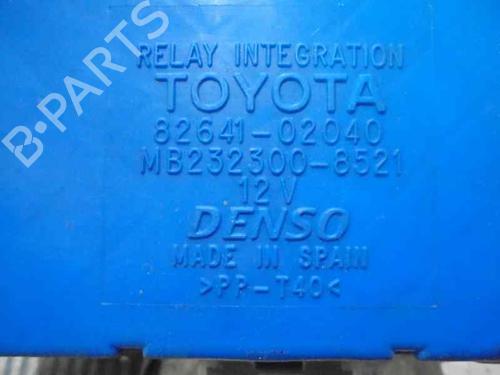 Sikringsdåse TOYOTA COROLLA (_E12_) 2.0 D-4D (CDE120R, CDE120L_) | BP2308348E1 