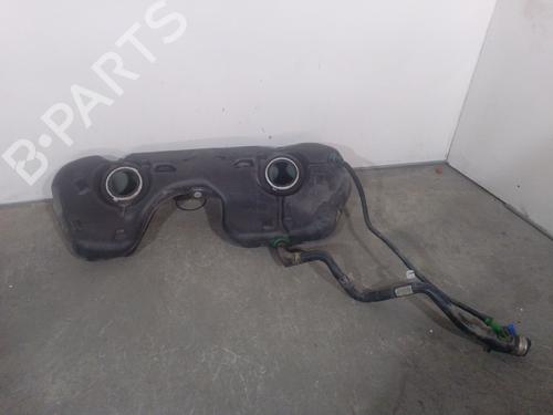 Used Fuel tank BMW X1 (E84) xDrive 20 d (177 hp) 19437805
