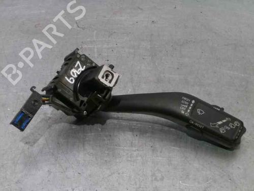 Used Steering column stalk SEAT LEON (1P1) 2.0 TDI (170 hp) 19122192