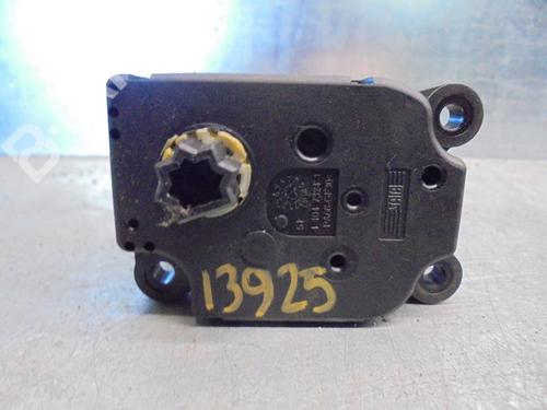 Used Heater blower motor Heater blower motor FORD S-MAX (WA6) 1.8 TDCi (125 hp) 8295401 8295401