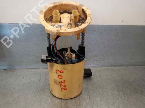 Used Fuel pump BMW 1 (E81) 116 d (116 hp) 18676534