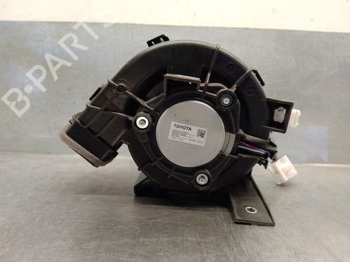 Used Heater blower motor TOYOTA C-HR (_X1_) 1.8 Hybrid (ZYX10_, ZYX11_, ZYX10R, ZYX11R) (122 hp) 19708831