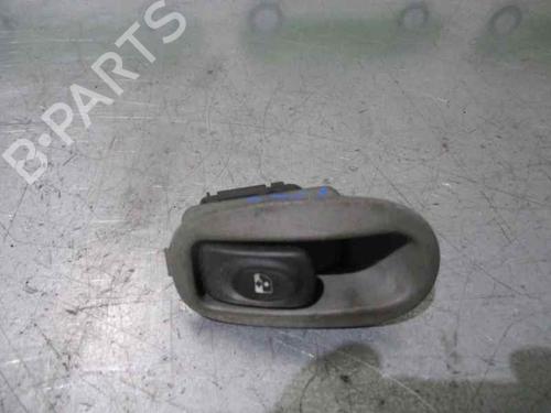 Mando elevalunas delantera derecho RENAULT SCÉNIC I MPV (JA0/1_, FA0_) 1.6 (102 hp) 2083342