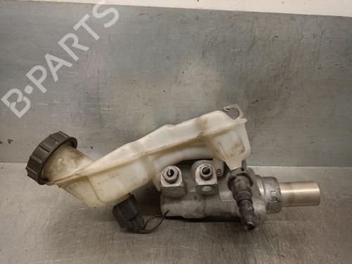 Used Brake master cylinder FORD FIESTA V (JH_, JD_) 1.4 TDCi (68 hp) 19331658