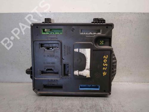 Used Fuse box RENAULT FLUENCE (L3_) 1.5 dCi (L30D, L30L, L306, L33F, L33L, L33M, L33V, L33W) (110 hp) 18166280