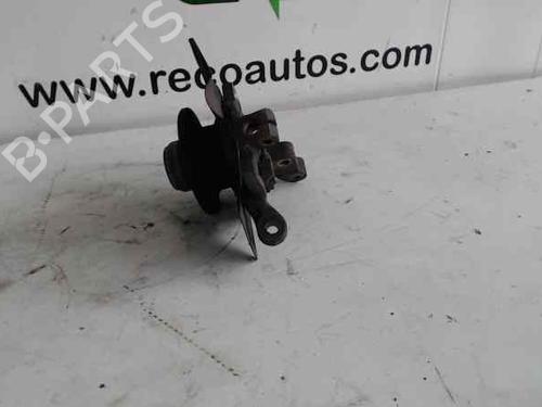 Used Left front steering knuckle OPEL OMEGA B (V94) 2.5 DTI (F69, M69, P69) (150 hp) 2101293