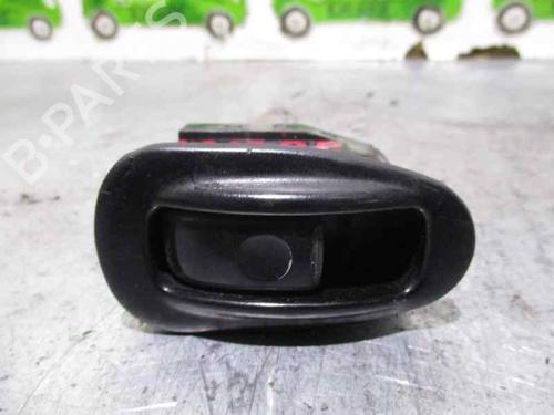Used Right rear window switch HYUNDAI SANTAMO [1998-2002]  2098707