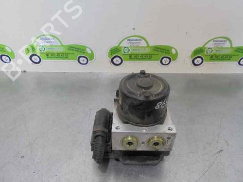 Used ABS pump KIA CARENS II MPV (FJ) 2.0 CRDi (113 hp) 2103123