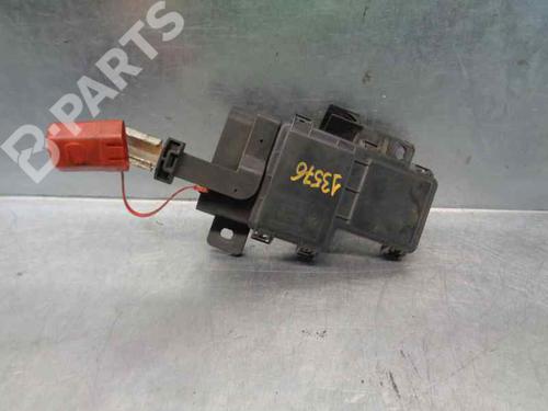 fuse-box-bmw-7-e65-e66-e67-730-i-li-2001-2002-2003-2004-2005-2006-2007-2008-2009-8243449 main image