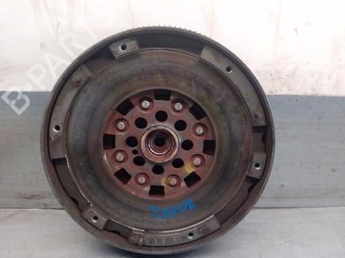 Used Flywheel MERCEDES-BENZ VITO Bus (W638) [1996-2003]  19136556